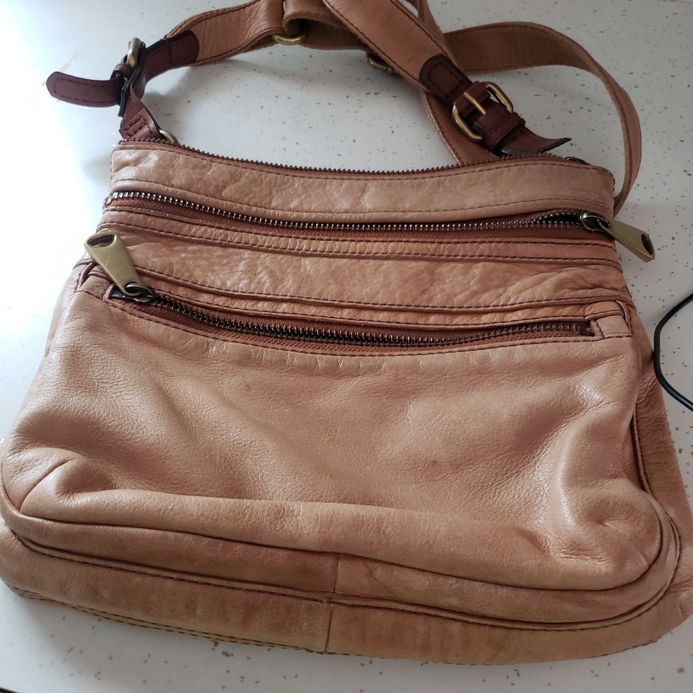 Fossil crossbody bag. - Picture 2 of 4